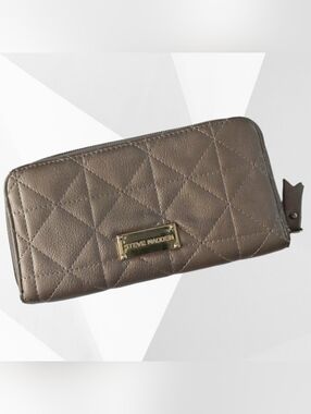 Steve Madden Saddle Quilted Wallet